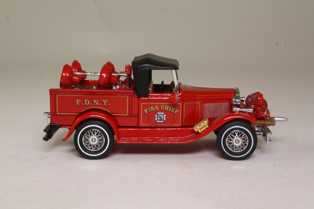 Matchbox Collectibles YFE12; 1930 Ford Model A Battalion Chief's Vehicle